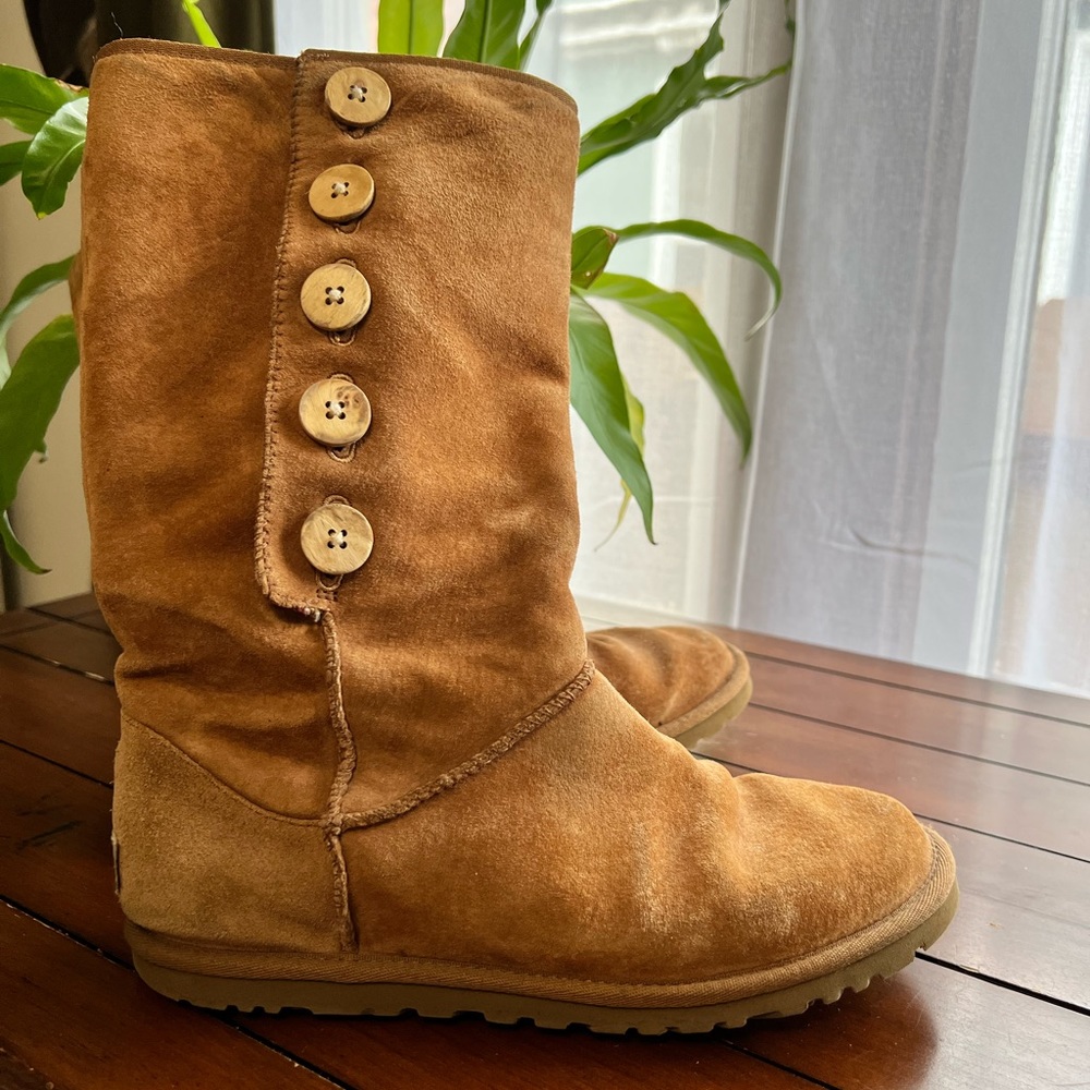 Ugg Lo Pro Button Calf Boots 3387 Size 7